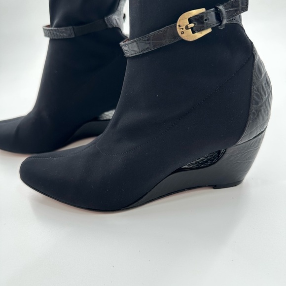 Donald J Pliner Black Tall Wedge Heel Pull On Sock Boots - Picture 2 of 9